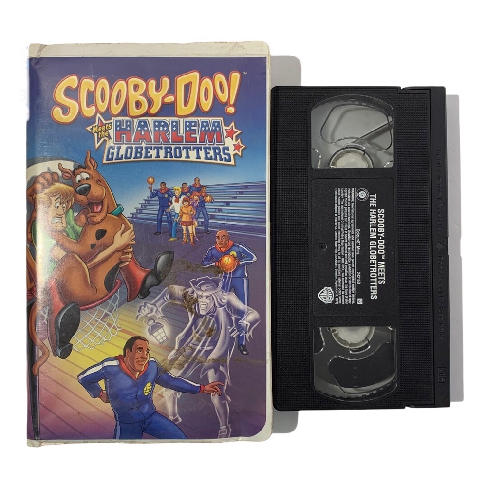 🍒$10 ea or 3/$20 Scooby-Doo Meets Globetrotters